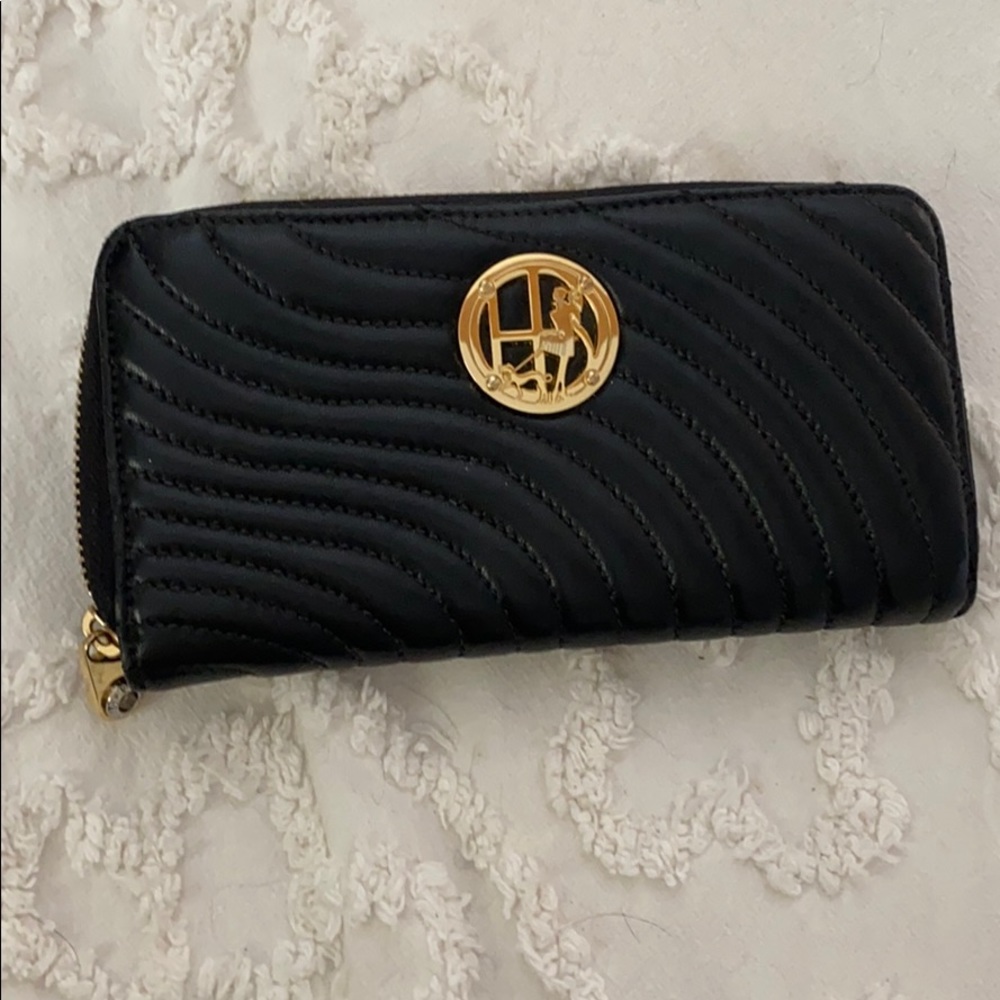 Henri Bendel wallet